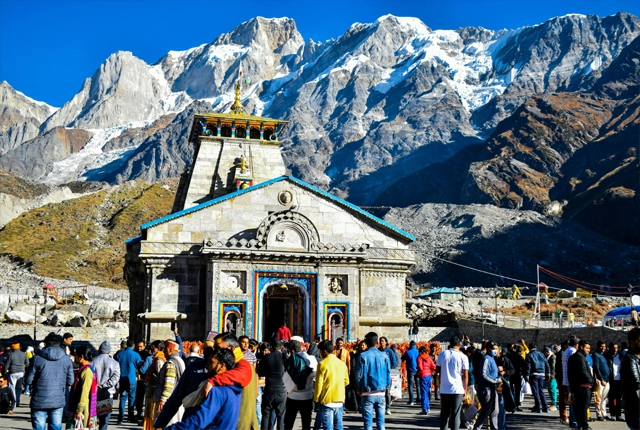 Kedarnath Temple photo by Himalyan Hikers, a vital part of the Affordable Chardham Yatra package
